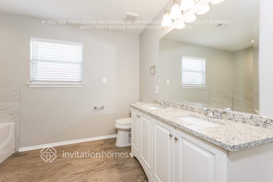 Building Photo - 409 Heritage Dr