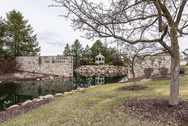 Building Photo - 1563 Scio Ridge Rd