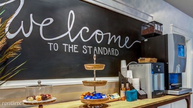 Building Photo - 215 Promenade Vista Street