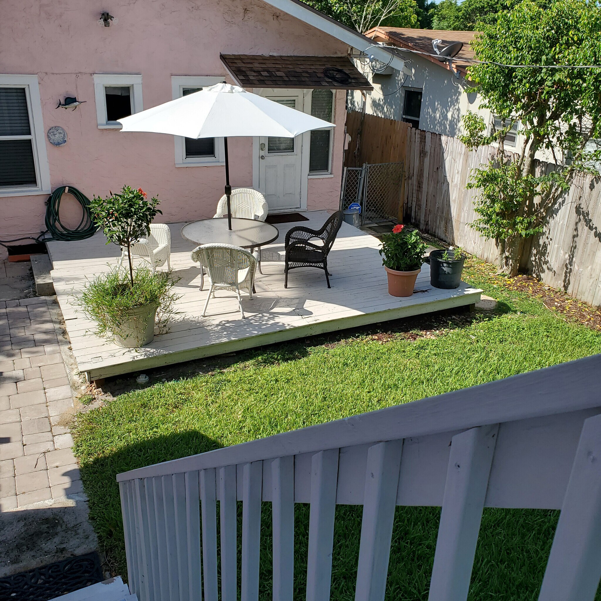 Building Photo - 429 Avenida Alegre