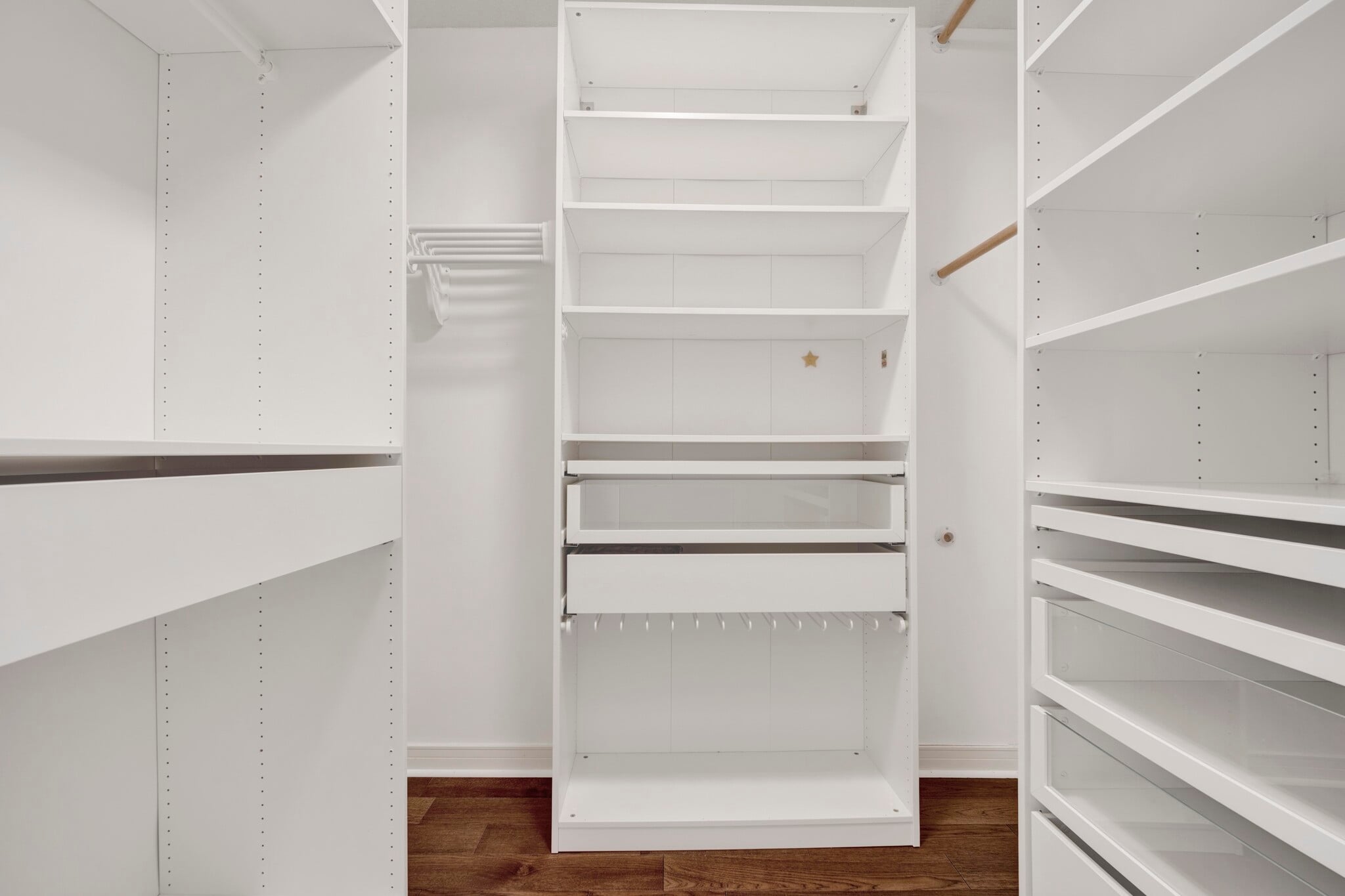 Building Photo - 512 N McClurg Ct