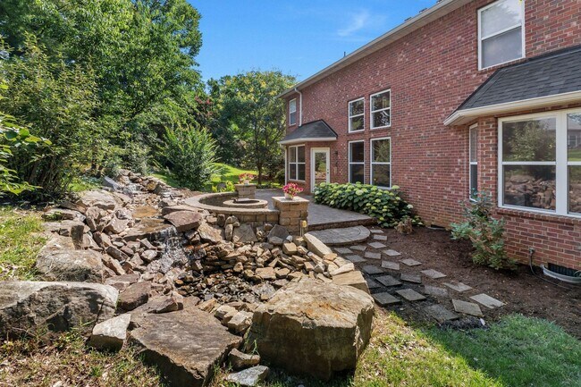 Building Photo - 415 Enclave Ct