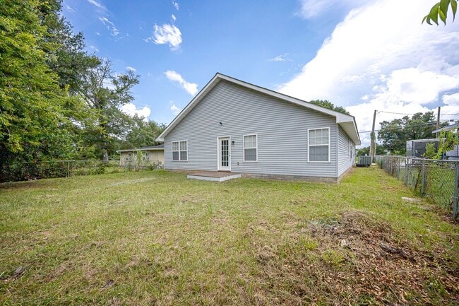 Building Photo - Completed Updated Home for Rent