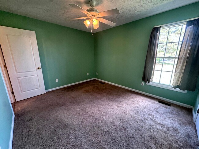Building Photo - 109 Belle Boyd Dr