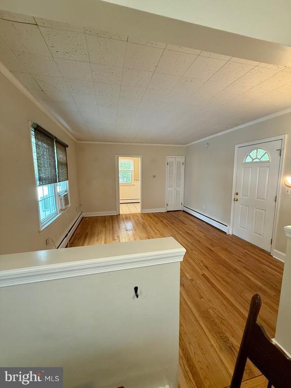 Building Photo - 225 Dewey Dr