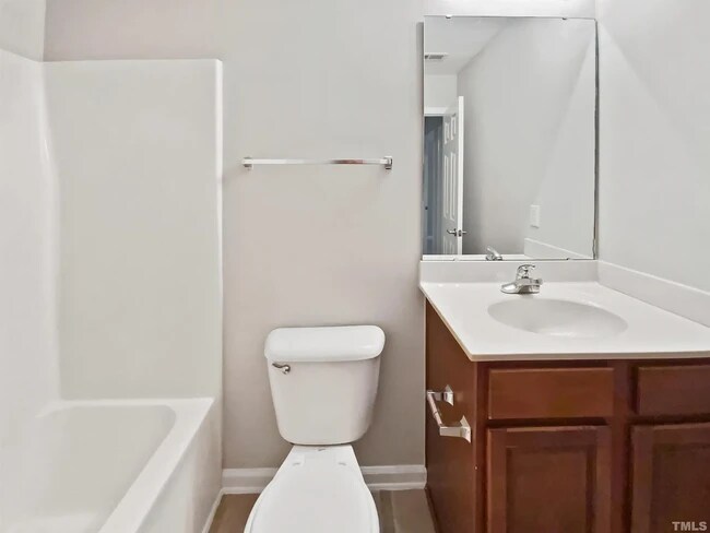 Second Full Bathroom - 432 Plank Bridge Way