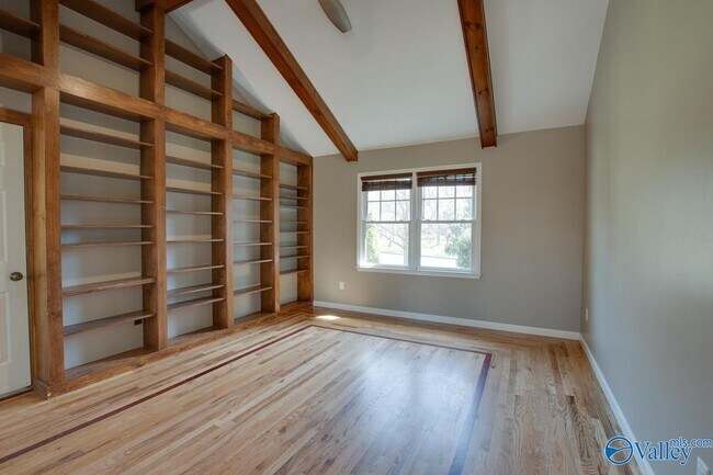 Building Photo - 501 Brenda Dr