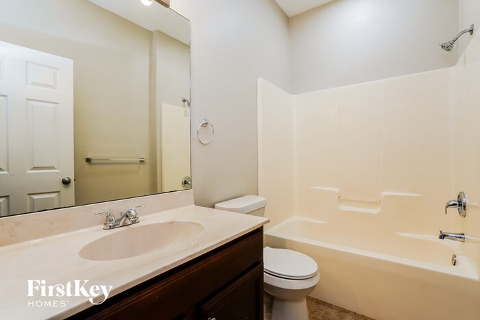 Building Photo - 479 Shadow Lakes Dr