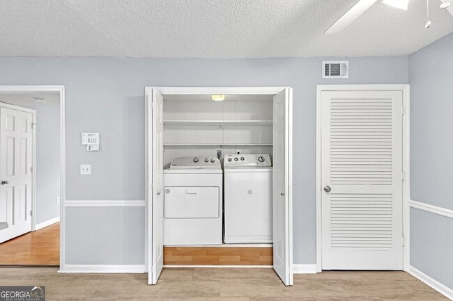 Building Photo - 4000 Sand Wedge Cir