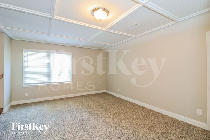 Building Photo - 3076 Vicksburg Dr