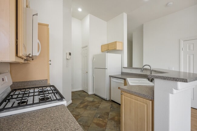 Building Photo - 3312 Speckle Summer Pl