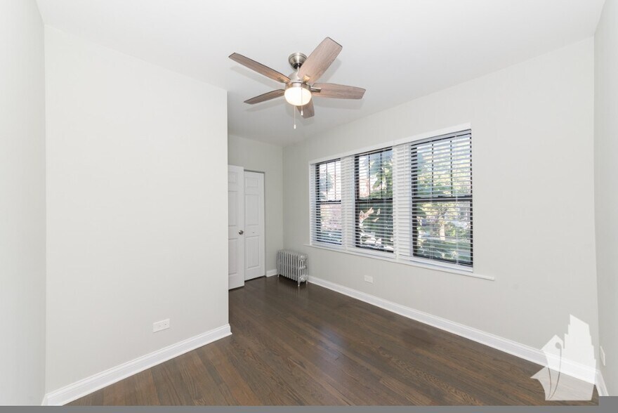 Building Photo - 4547 N Leavitt St
