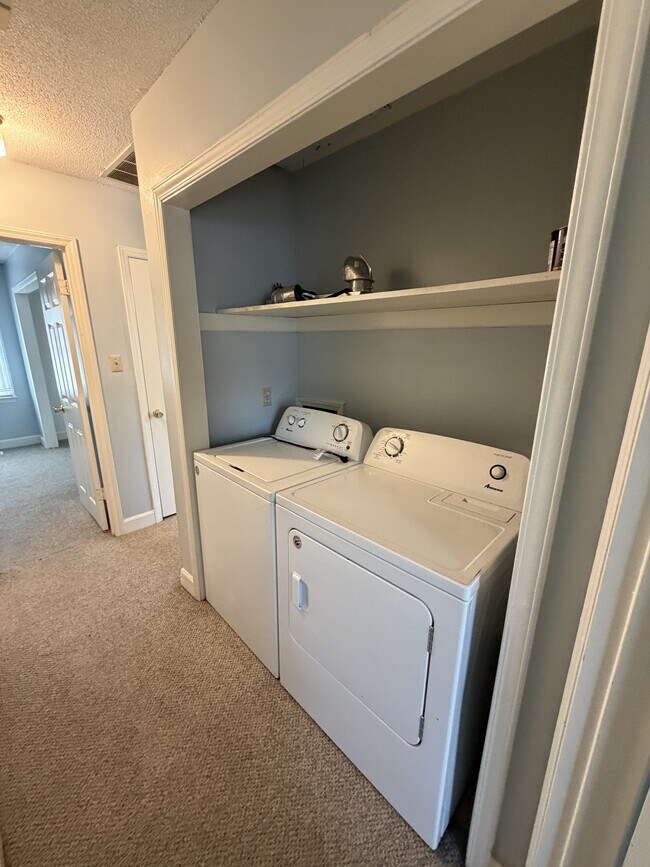 Building Photo - 1011 Brownlea Dr