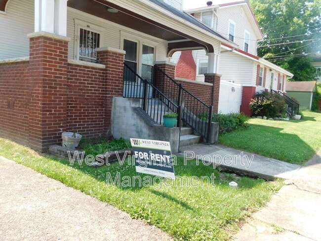 Building Photo - 54 Hunt Ave