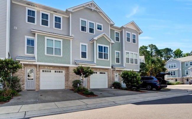 Primary Photo - Spacious Summerwalk Townhome