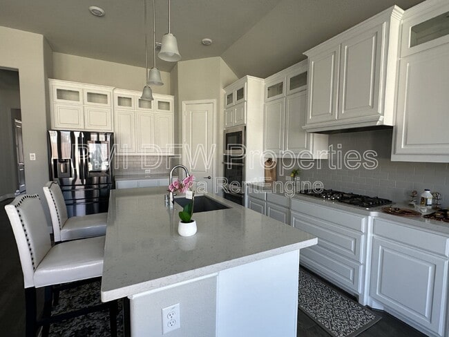Building Photo - 2222 McMullin Dr