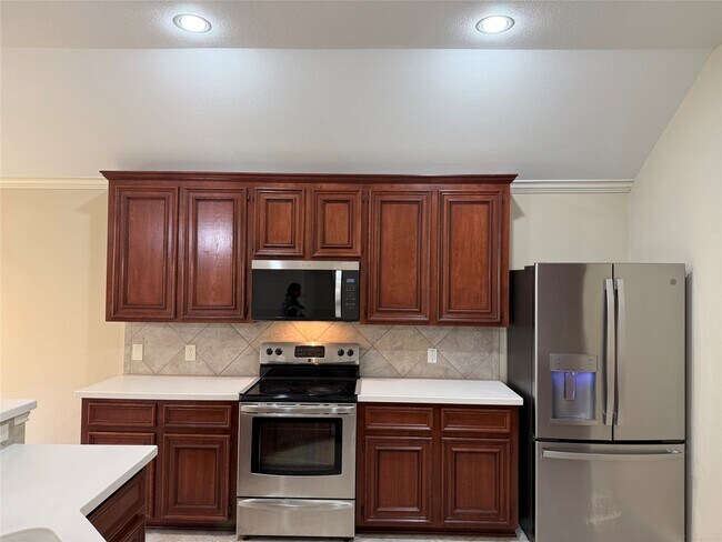 Building Photo - 6914 Sunflower Grove Dr
