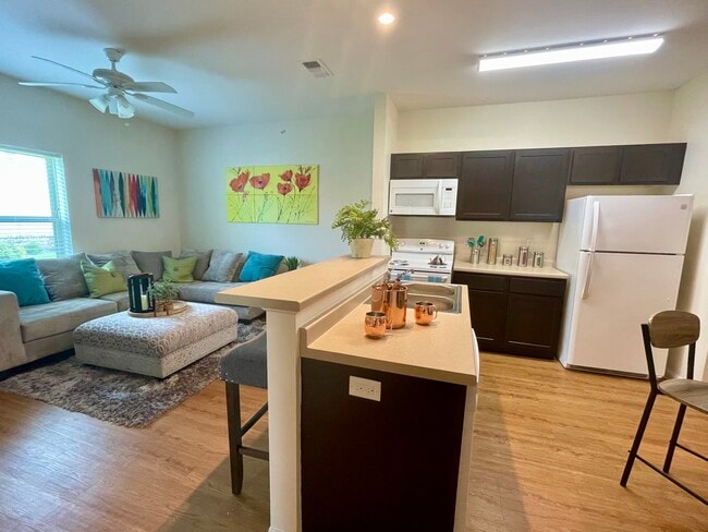 Building Photo - Midtown Weslaco