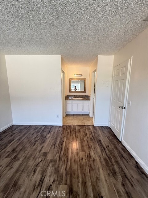 Building Photo - 15161 Monterey Ave