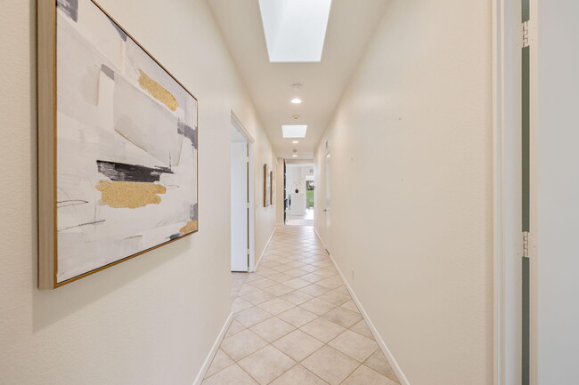 Building Photo - 133 Rainbird Cir