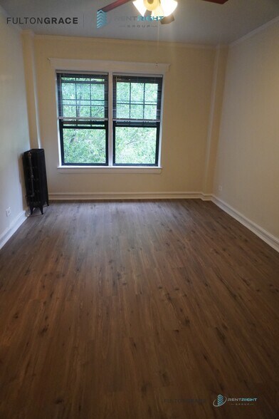 Building Photo - 426 W Briar Pl