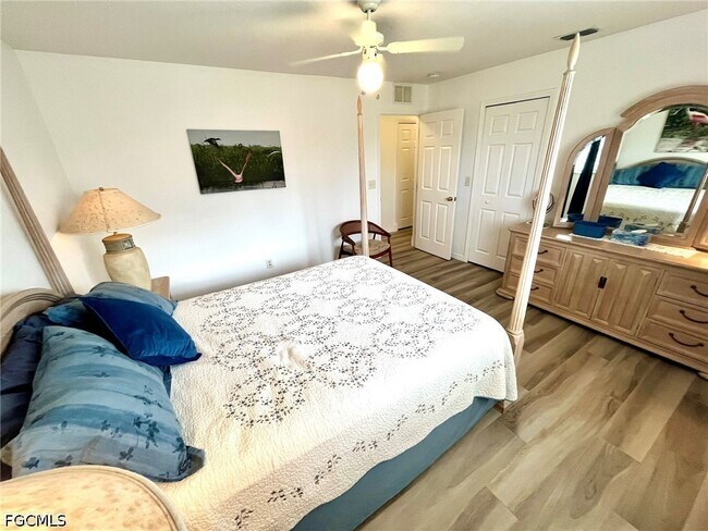 Building Photo - 818 SW 8th Pl