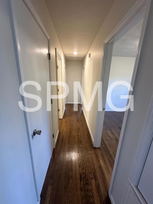 Building Photo - 612 Landfair Dr