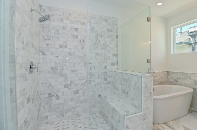 Building Photo - 4317 Koehler St