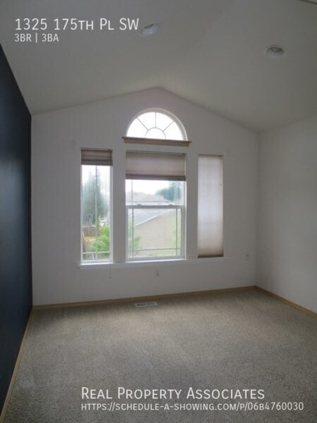 Building Photo - 1325 175th Pl SW