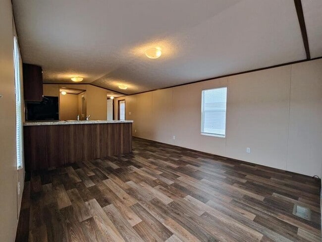 Building Photo - 309 W Tower Ln