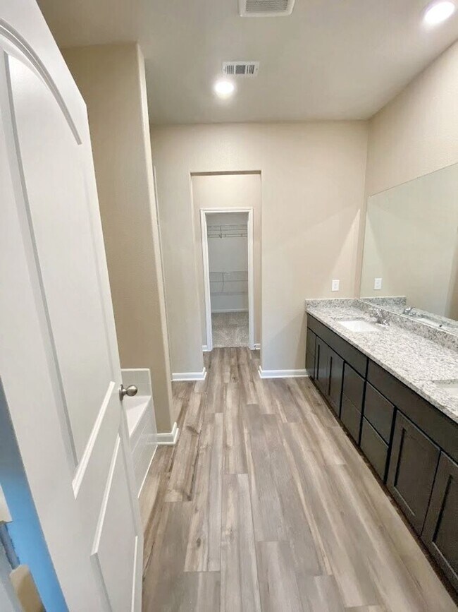 Building Photo - Stylish 4-Bedroom Two-Story Home with Park Access in Princeton, TX