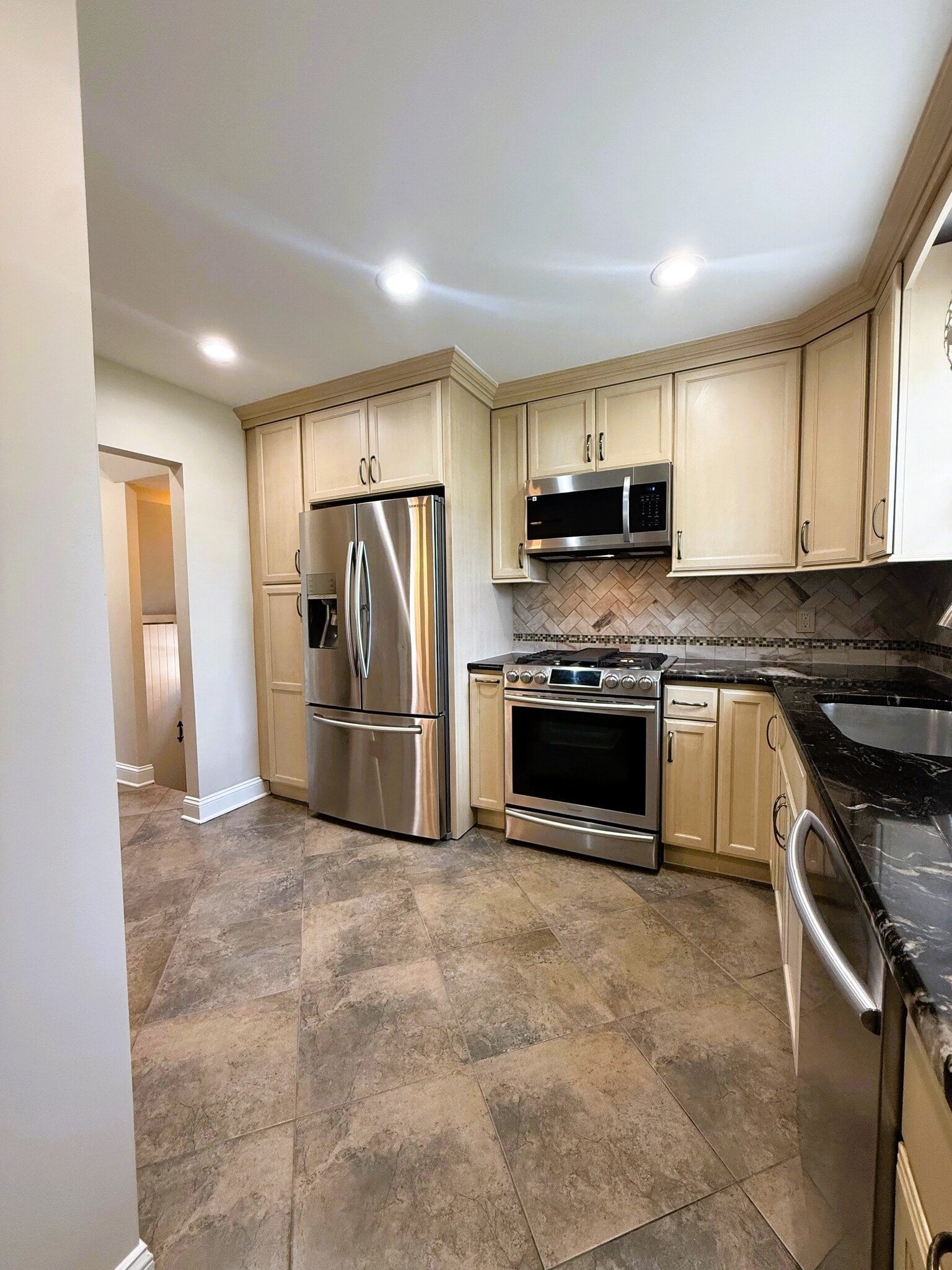 Updated kitchen / Dishwasher and Microwave - 23 Stein Ave