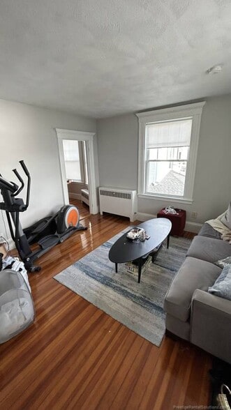 Building Photo - 293 Nahant Rd