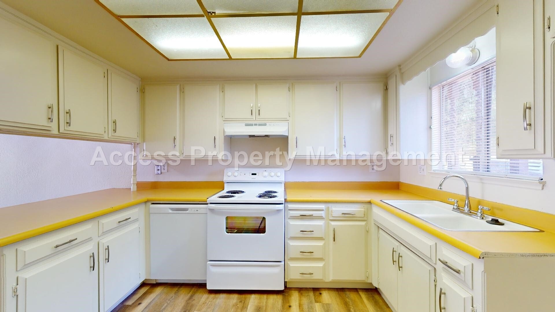 Building Photo - 2735 Fowler Rd