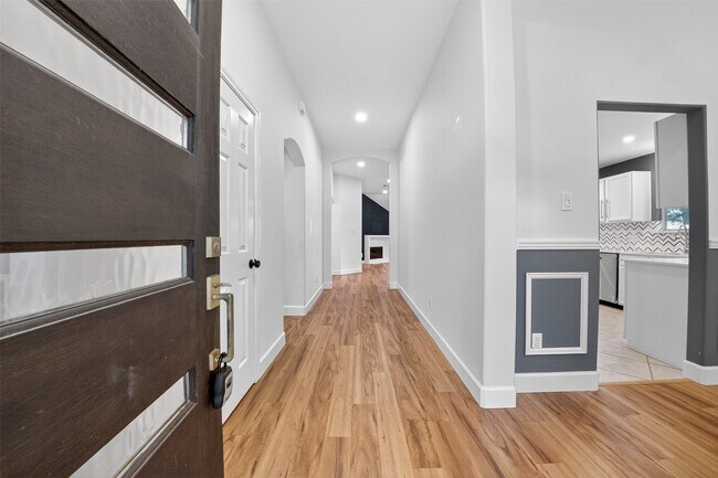 Building Photo - 17002 Analisa Cir