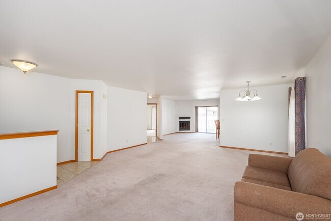 Building Photo - Beautiful 2 Bedroom home with detached shop!