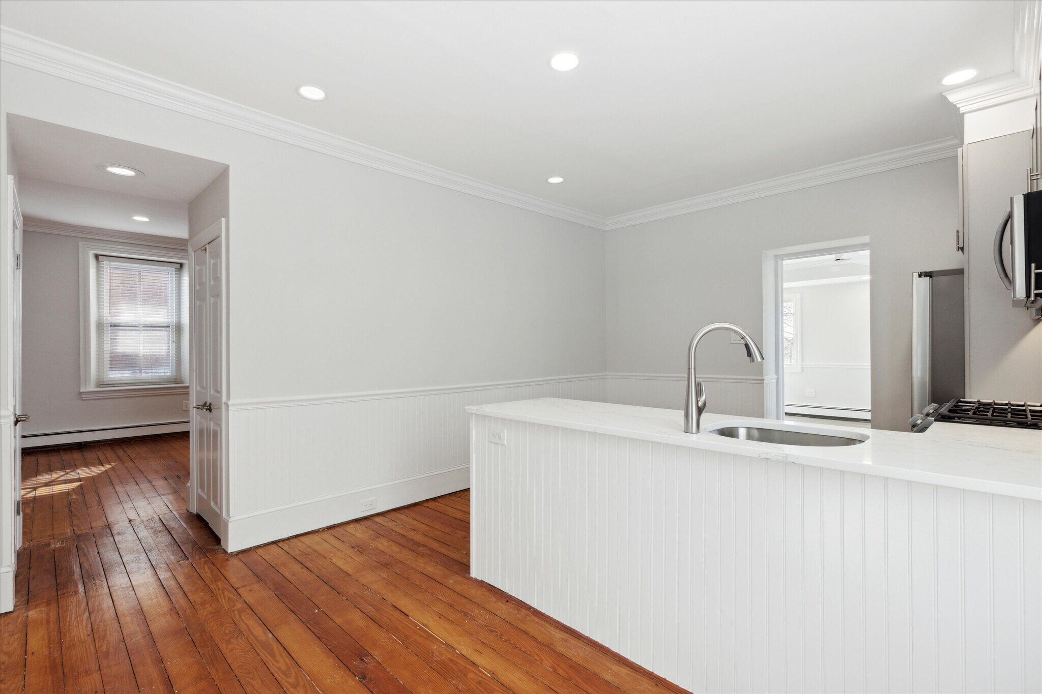 Building Photo - 75 W Ashland St