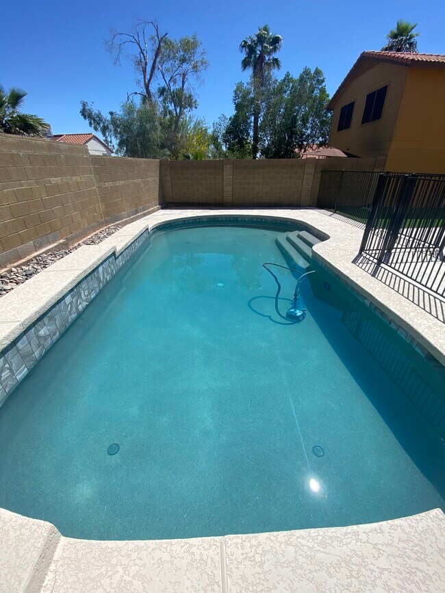 Building Photo - 9653 S 44th St