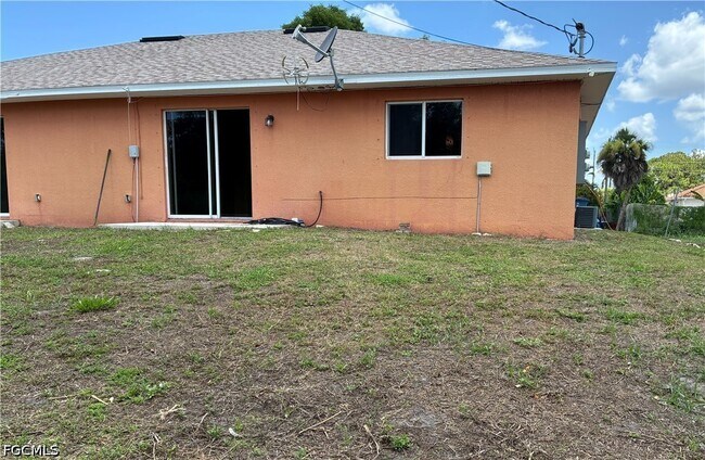 Building Photo - 10741 Robinson St