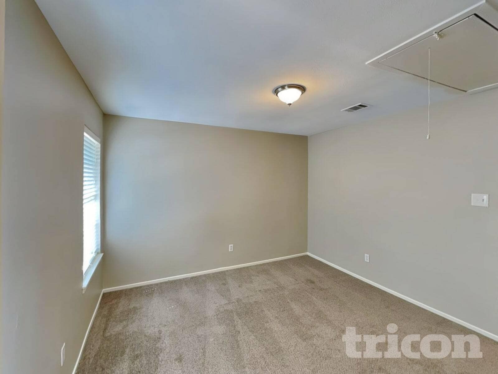 Building Photo - 2007 Smoke Rock Dr