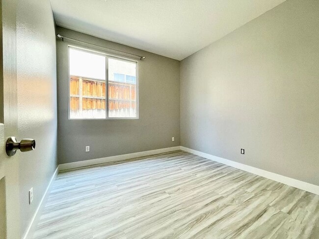 Building Photo - Charming Single-Story Home in Oceanside 3 Bedroom 2 Bath