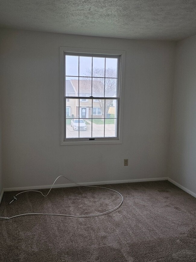 Building Photo - 1337 Vanasse Ct