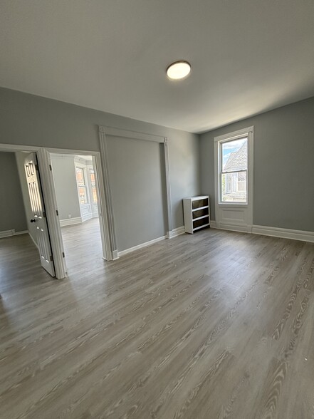 Building Photo - 288 S 8th St