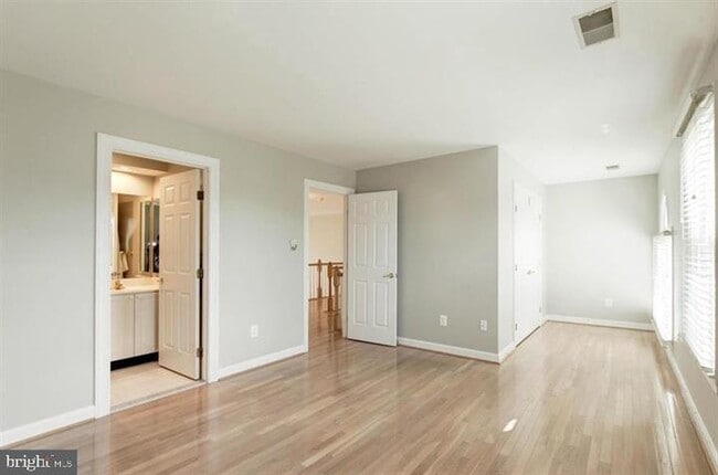 Building Photo - 14213 Floral Park Dr