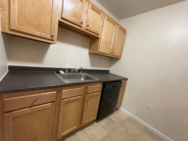 Building Photo - 100 Sentinel Court