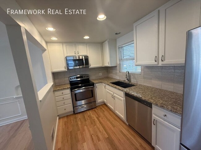 Building Photo - 2120 Irving St