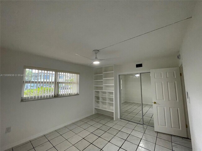 Building Photo - 3600 NE 170th St