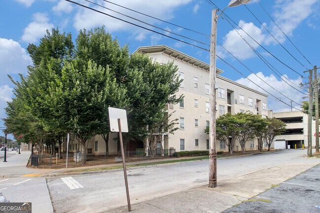 Building Photo - 870 Mayson Turner Rd NW