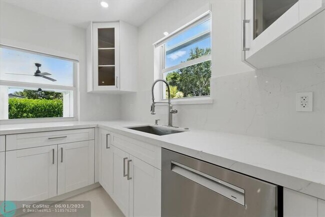 Building Photo - 7860 SW 158th Terrace