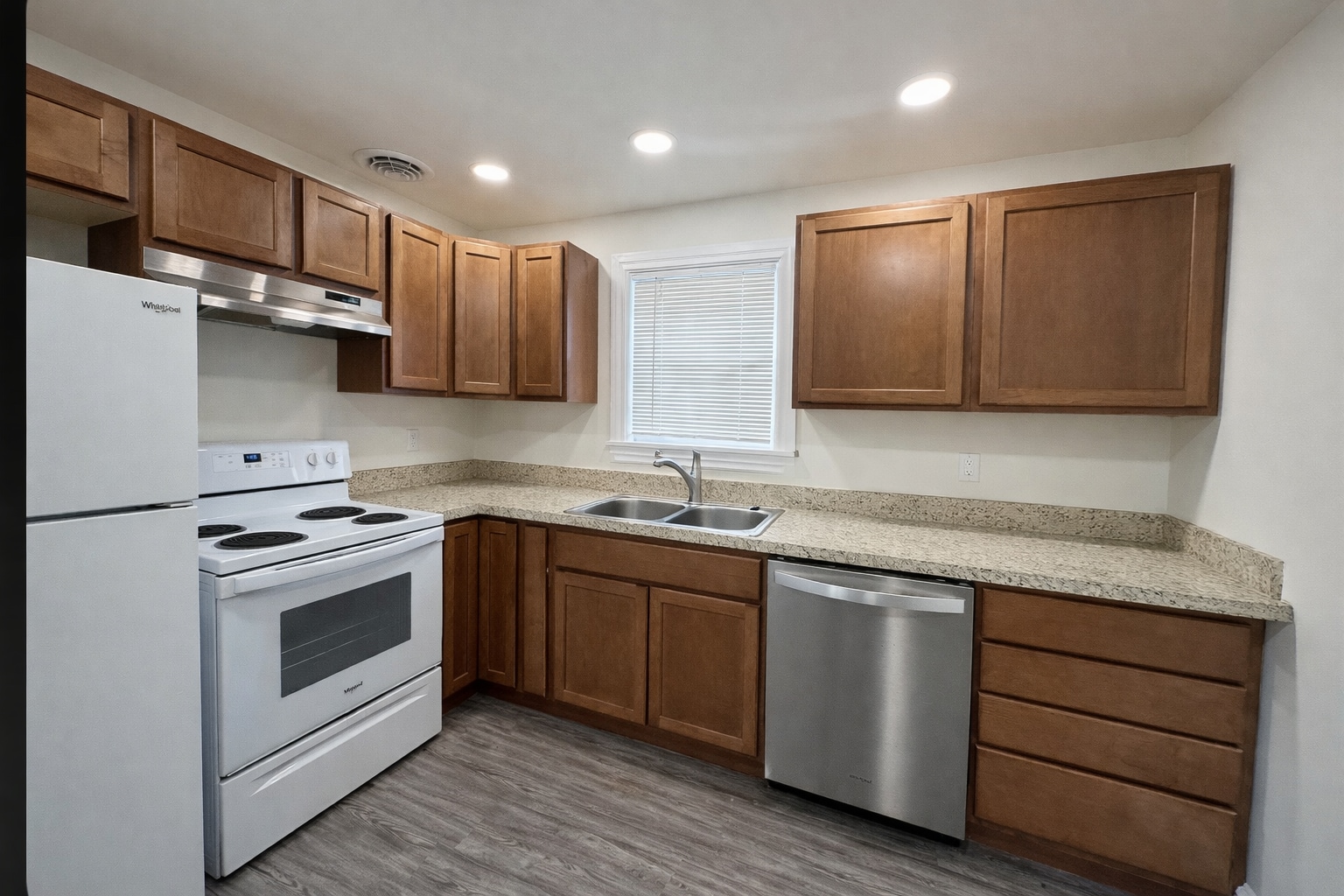 Building Photo - 938 Cherry St